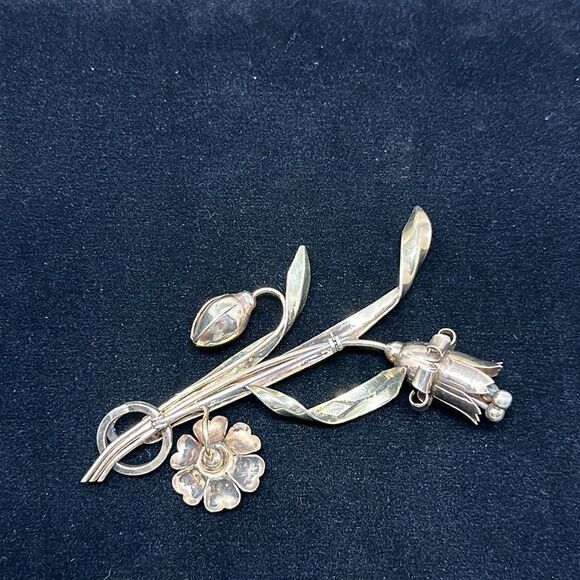 1/20 12K on sterling silver rose flower with emerald colour gemstone LS Co. 925 - Picture 3 of 4